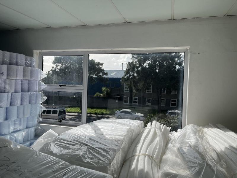 To Let commercial Property for Rent in Killarney Gardens Western Cape